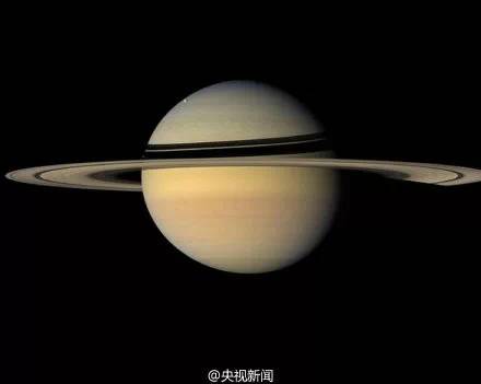 土星冲日肉眼图片