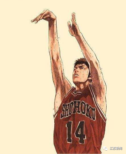 男生在教学楼走廊"后仰跳投",不慎坠楼!事发一幕被拍下