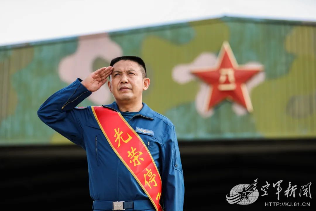解放军新闻传播中心空军新闻投稿邮箱| kj81cn@163.
