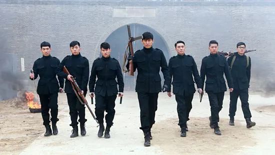 型男集结热血战斗,抗战大剧《终极使命》今晚开播