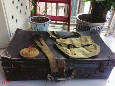 山西晚报讯(记者 张文举)"老革命的这些物品都有一定的收藏价值,我们