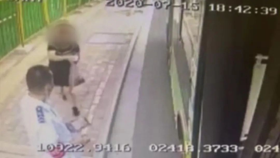 废人！？女子坐公交不戴口罩，司机提醒反遭辱骂休闲区蓝鸢梦想 - Www.slyday.coM