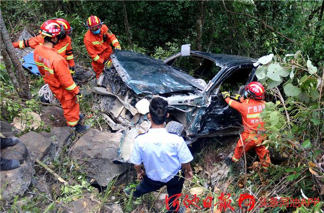 河池都安一皮卡车坠入70米山崖，致3人遇难2人受伤休闲区蓝鸢梦想 - Www.slyday.coM