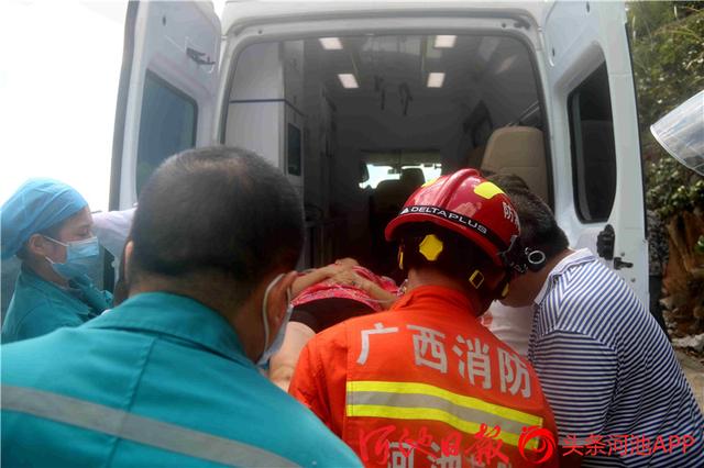 河池都安一皮卡车坠入70米山崖，致3人遇难2人受伤休闲区蓝鸢梦想 - Www.slyday.coM