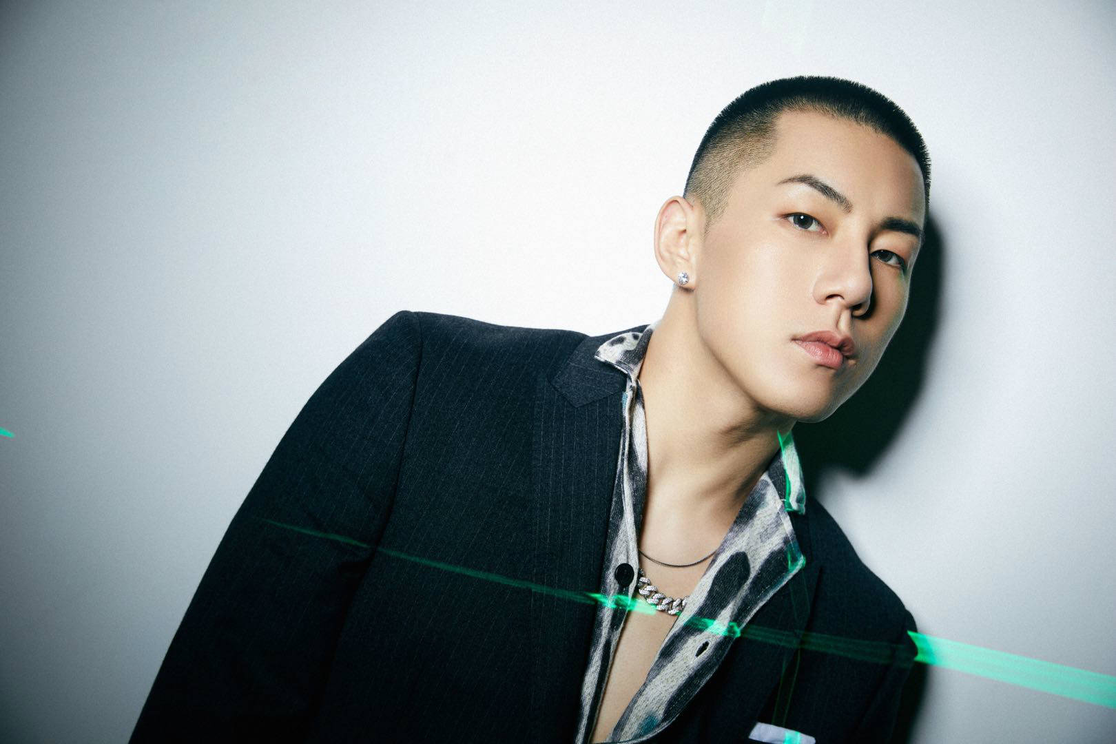 卡斯柏全新单曲《body》上线 斜杠音乐人持续解锁新身份