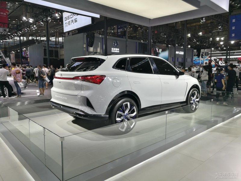 荣威首款5G量产车MARVEL-R将于北京车展预售