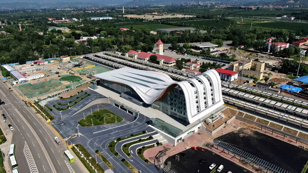 高山流水延庆站即将通车