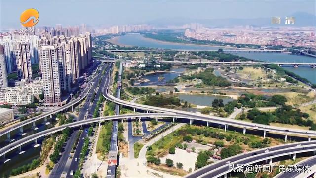 西至順濟新橋,沿著晉江南岸依次經過田安大橋,刺桐大橋,晉江大橋,全長