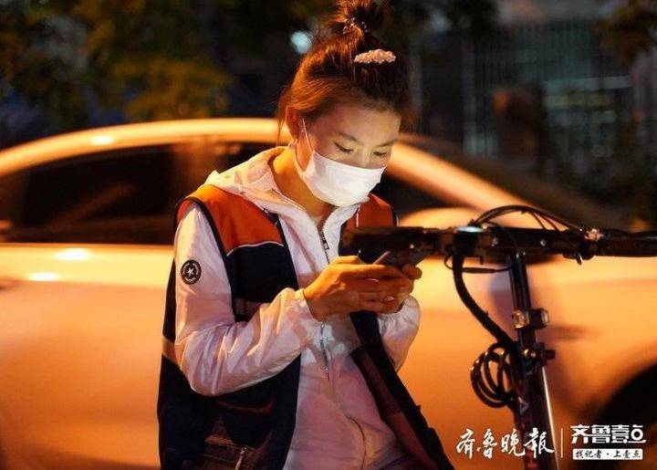 代驾司机月入1.3万?看看威海这名女代驾司机的一天|顾客|女司机|紫星|生意|刘金玲_新浪新闻