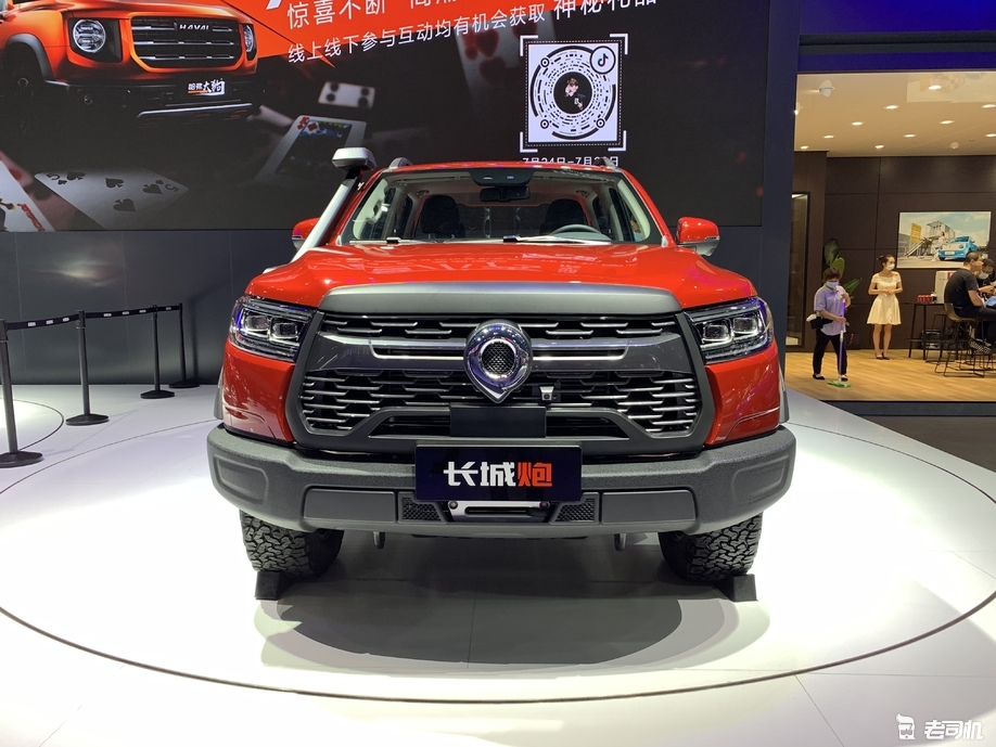 2020成都车展:长城炮越野皮卡柴油车型售价15.38-20.68万元