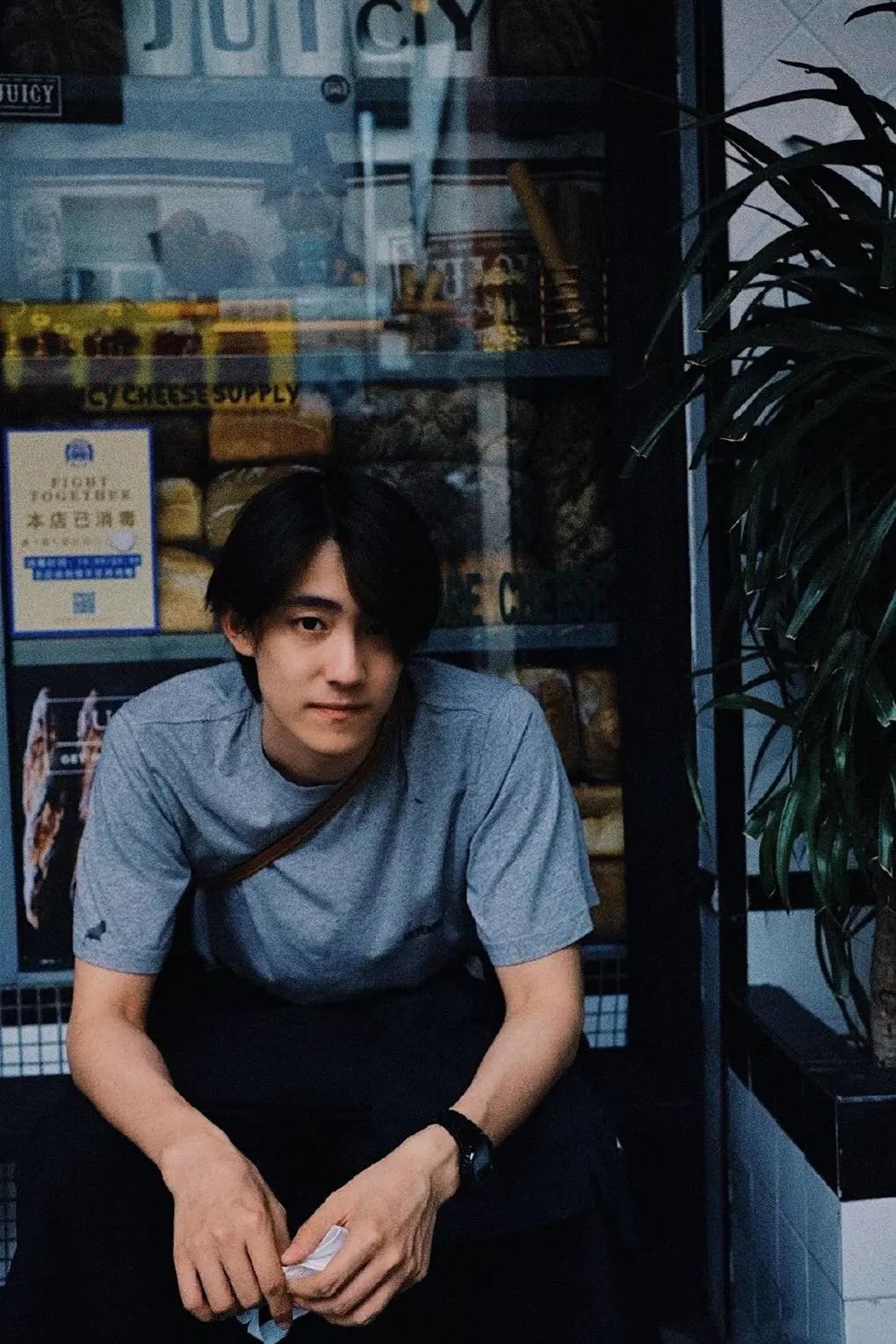 日系风私服清新文艺,留长发更像花美男