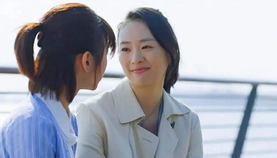 拒绝被定义三十而已热播看姐姐们独自slay