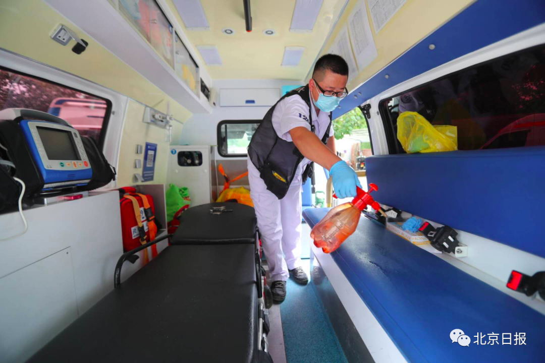 高温下,120急救医生奔波的一天