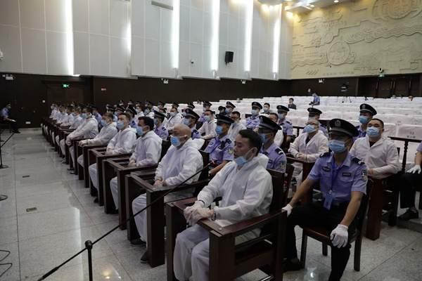 湖南黑社会性质组织"康氏集团"覆灭,27人获刑羊城派 2020-07-26 11:58