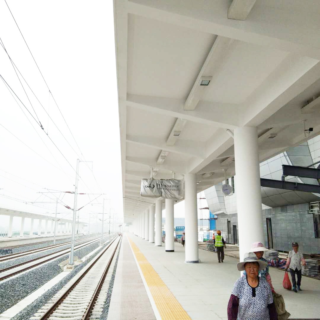 外装完工，连淮扬镇铁路扬州段首个高铁站房亮相