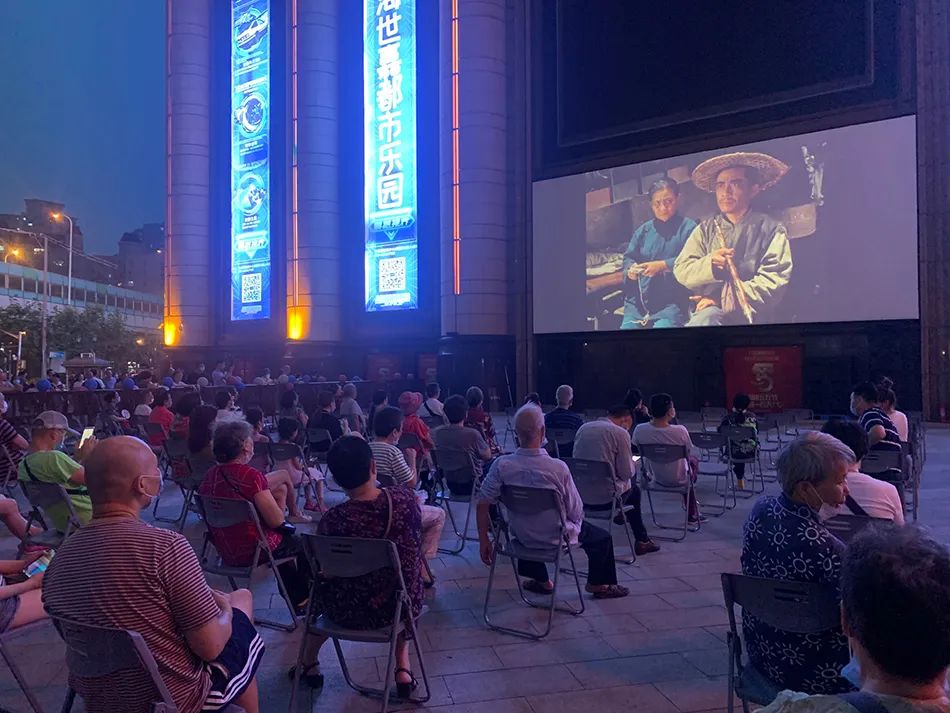 在上海看一场露天电影是什么体验