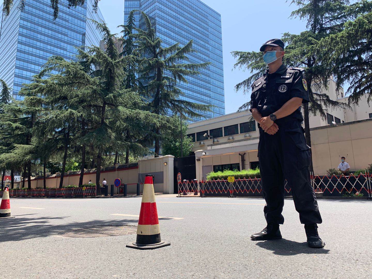 美方人员撤离后,中方相关主管部门已接管该场地。本文图片均为澎湃新闻记者 胥辉 图