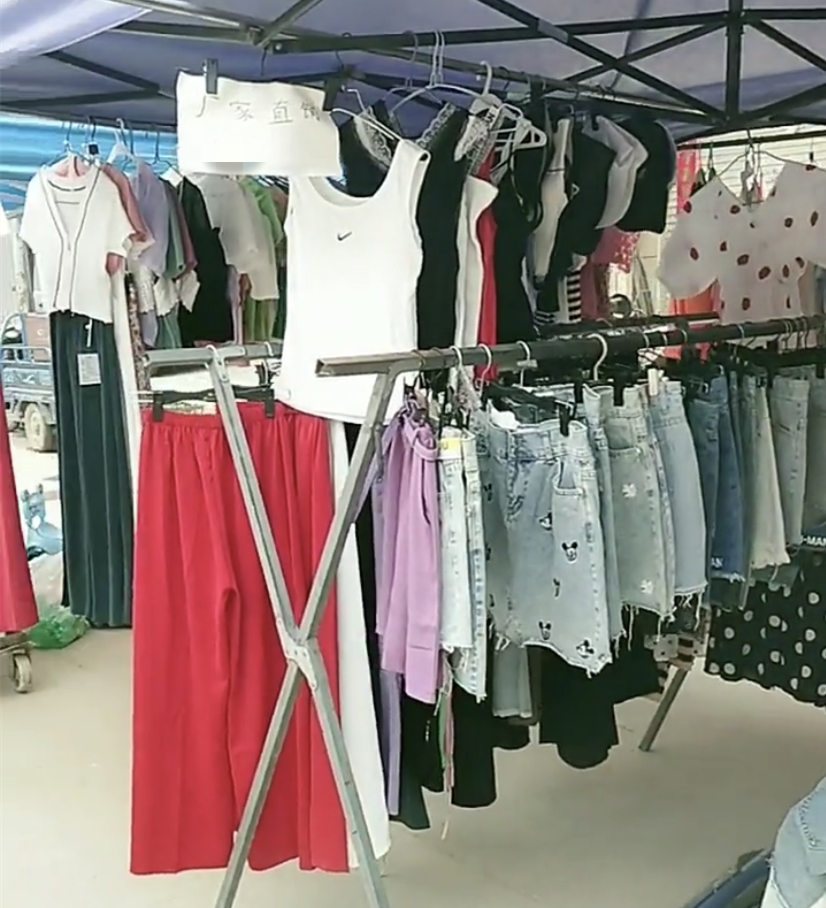 【遭遇】彭阳女孩摆摊卖衣服,却被中年女顾客"上了一课",憋屈!