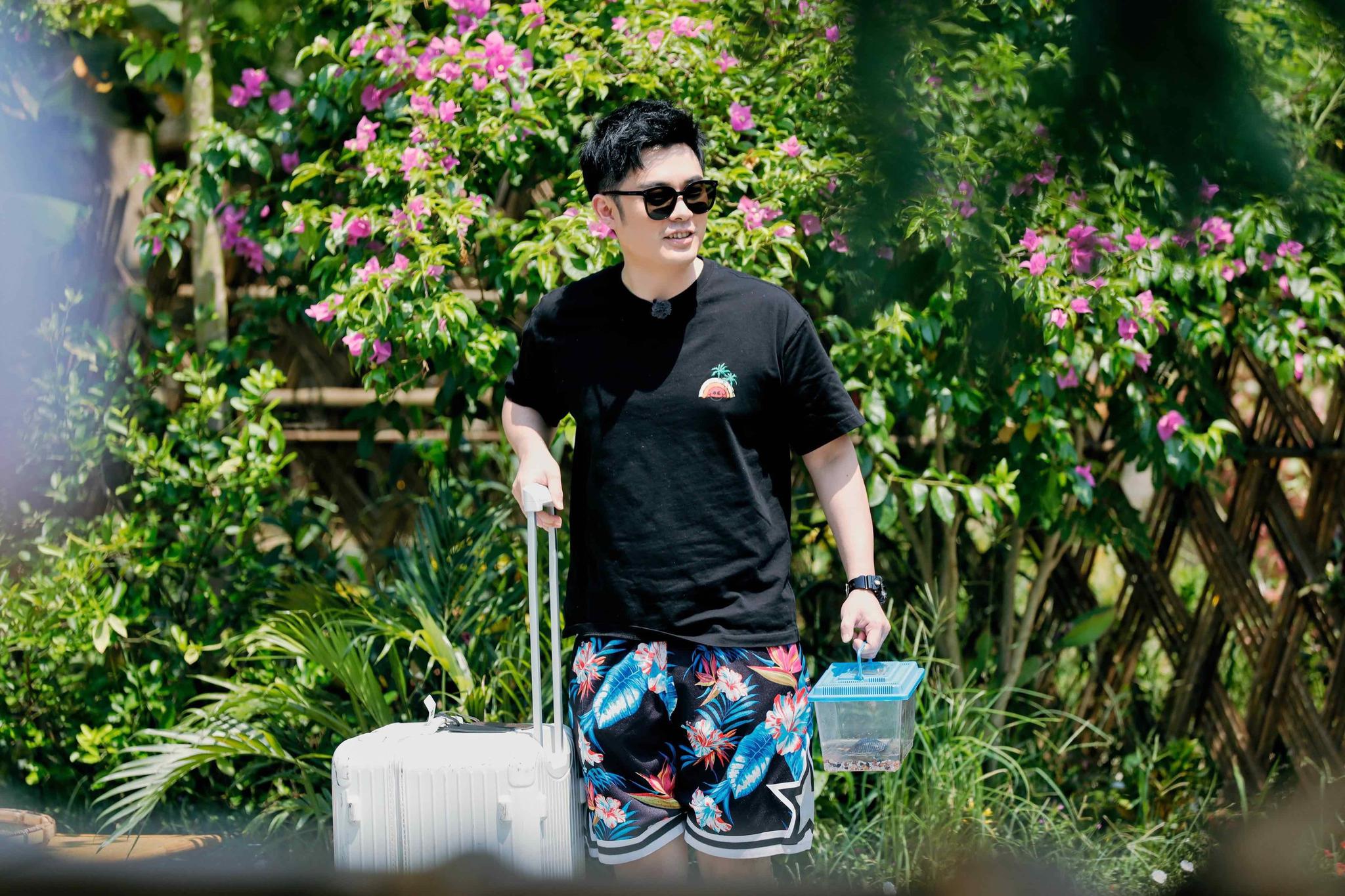 陈赫《向往的生活》"就一口"笑翻众人 搭档彭昱畅魔性献唱