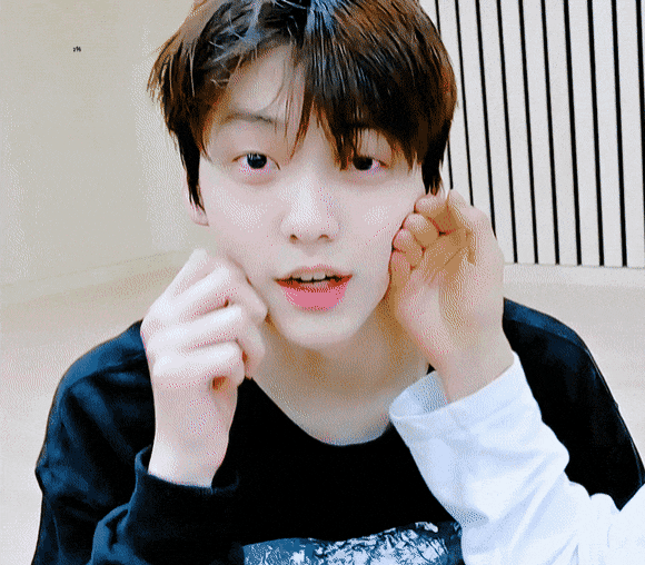 txt队长崔秀彬太可爱了点!