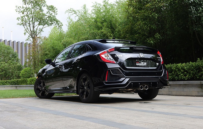 释放日系情怀,战斗感爆炸,本田思域两厢版买这款最值!