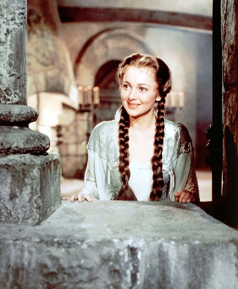 "好莱坞黄金时代最后一位女明星"去世,曾饰演《乱世佳人》中的梅兰妮