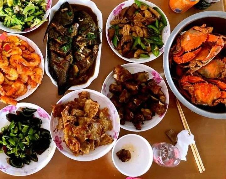 因为吃剩饭,一男子险丧命!夏天吃饭你需要注意这些!