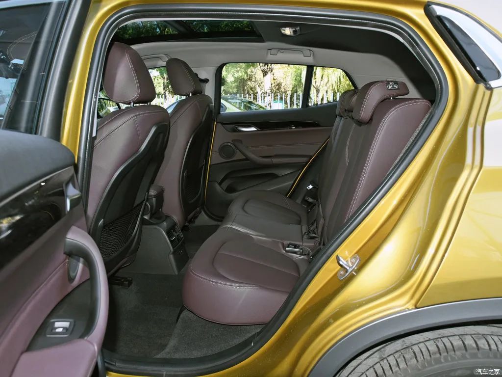 国产后直降4万，标配LED大灯+全景天窗，这台SUV真香！
