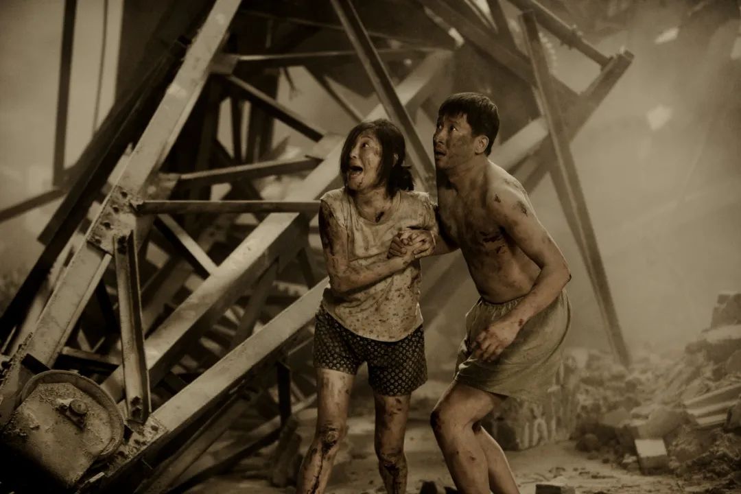 灾难面前的中国人,渺小而伟大|方登|方达|唐山大地震_新浪新闻