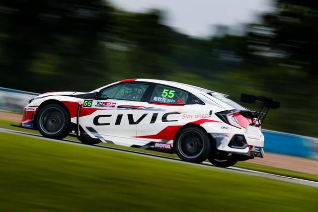 试驾全新思域Hatchback：连TA的“呼吸”都令人着迷