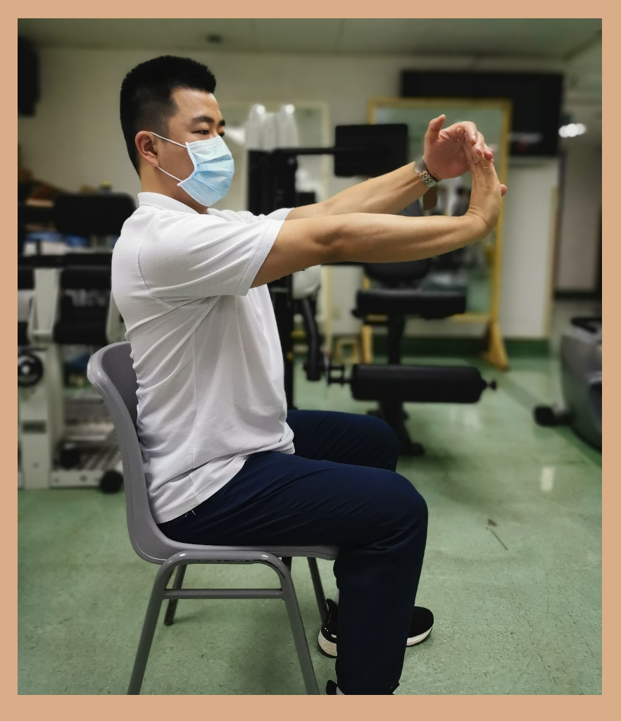 21世纪职场青年:除了没人疼,哪都疼