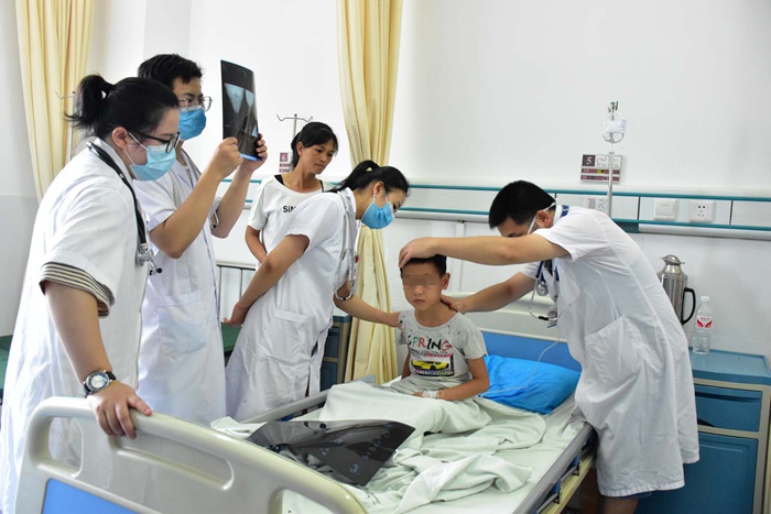 市中医壮医医院:运用中医壮医治疗患儿颈椎疾病