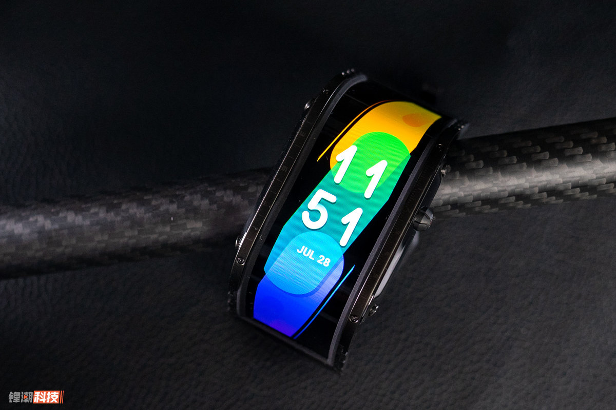 努比亚watch图赏柔性屏幕加持玩法更多样