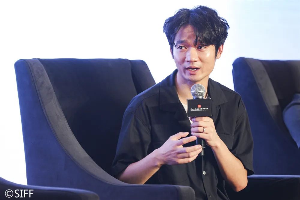 厄运集结成精神乌托邦,从纪录片中看到奇迹|纪录片|范俭|新冠肺炎