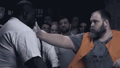 只有真男人才敢参加俄罗斯扇巴掌大赛