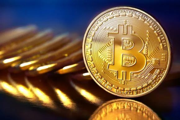 比特币与黄金“共振”冲破11000美元 加密数字货币或成新避险资产