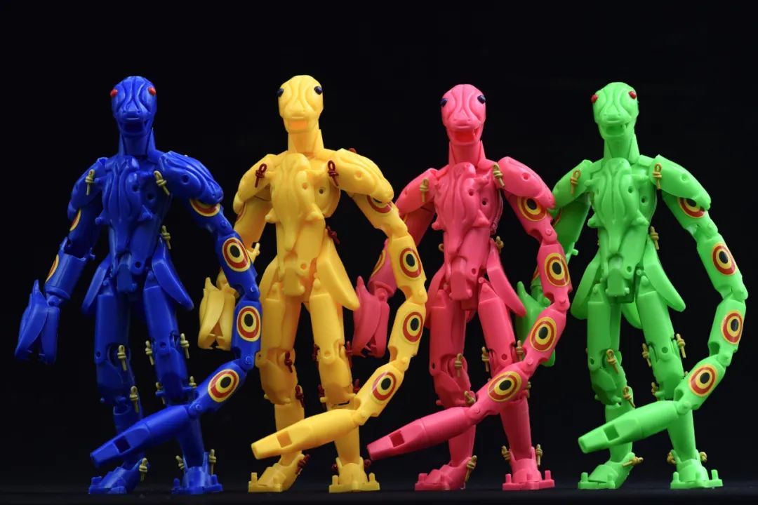 7只小黄鸭被日本网友融合成1只超人鸭,真·究极进化