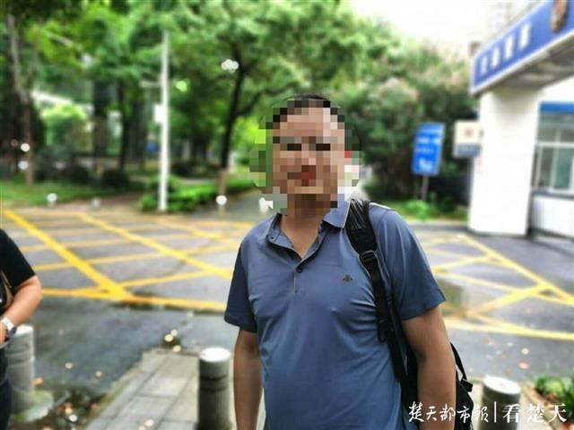 三车追尾一车逃离现场,武汉交警追到孝感3小时将其抓捕