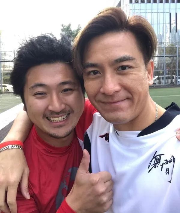 38岁香港男星转行开公交:成年人的世界,比面子更重要的是这件事