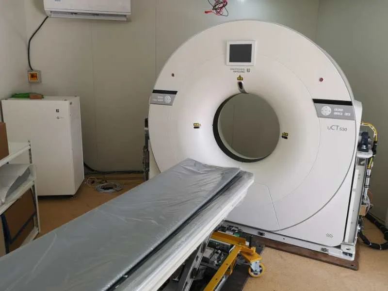 上海联影医疗科技有限公司   给大连捐赠了两台方舱ct   目前正在