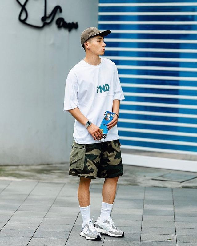 男生夏天穿搭就该宽松些穿上这4套短裤搭配潮流又帅气