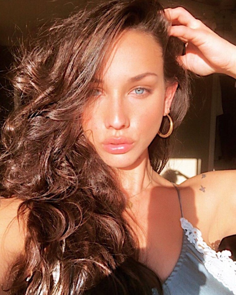 今日图集:唐斯前女友——kawahine andrade