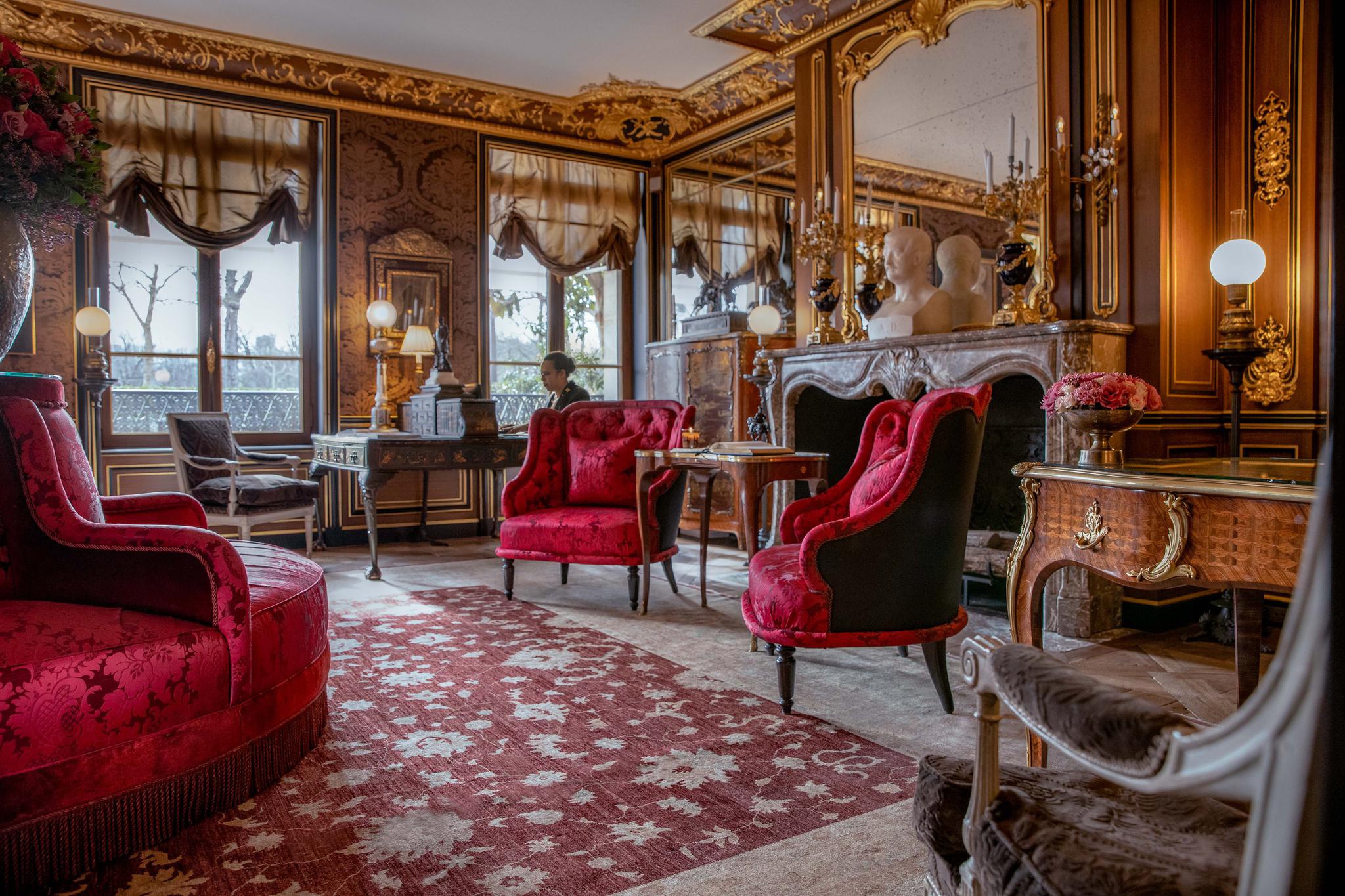 没有"贵客"光顾,巴黎众多豪华宫殿酒店今夏不营业|巴黎|法国|雅典娜