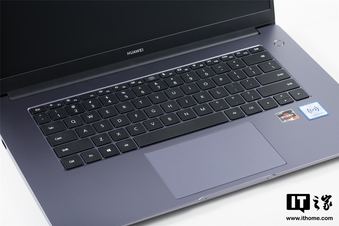 华为matebookd152020锐龙版深空灰图赏