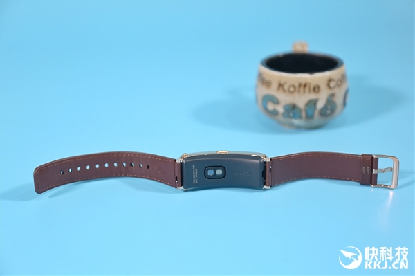 手环耳机二合一设计华为手环b6摩卡棕图赏
