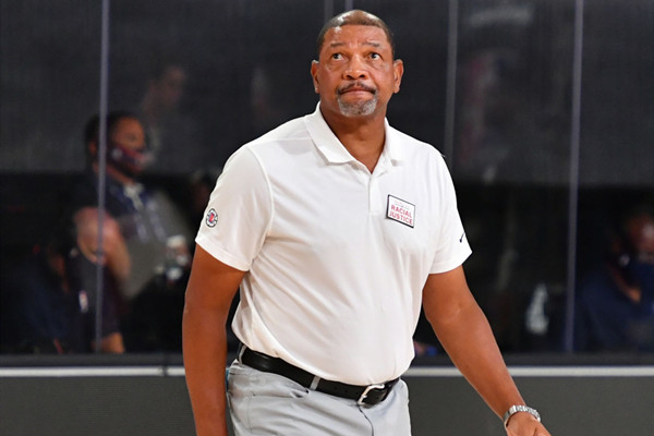 里弗斯:有主力缺阵我们仍有信心击败任何球队|里弗斯|道格_新浪新闻