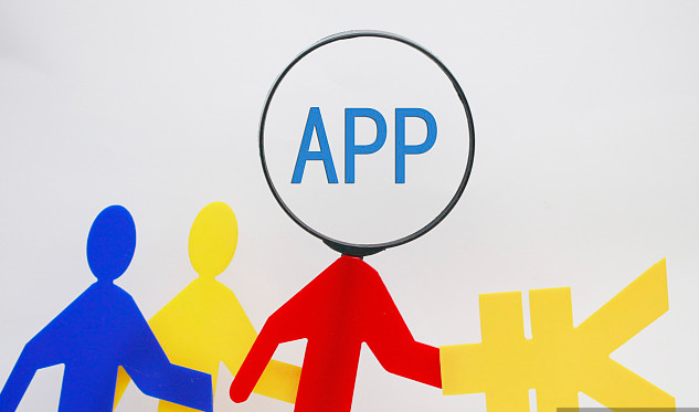 " 7月20日,按照网友提供的线索,记者下载了某直播app,这个直播app不同