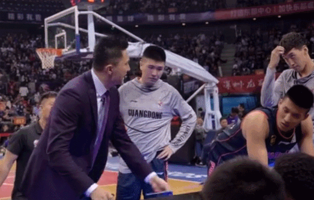 杜锋。视频资料截图。