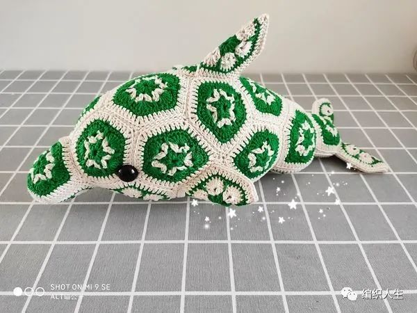 公益 花花家族之钩花海豚玩偶 有编织图解 线材 花片 海豚 新浪新闻 公益 花花家族之钩花海豚玩偶 有编织图解 线材 花片 海豚 新浪新闻