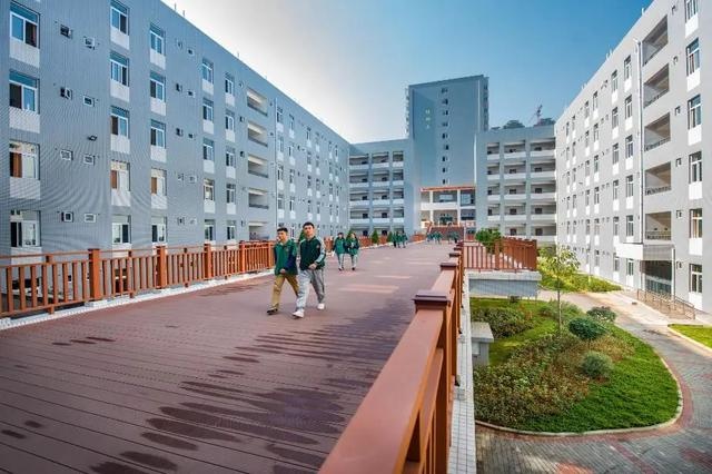 2020成都市中考分数_成都市“5+2”区域中考进行第二批次录取各校分数线